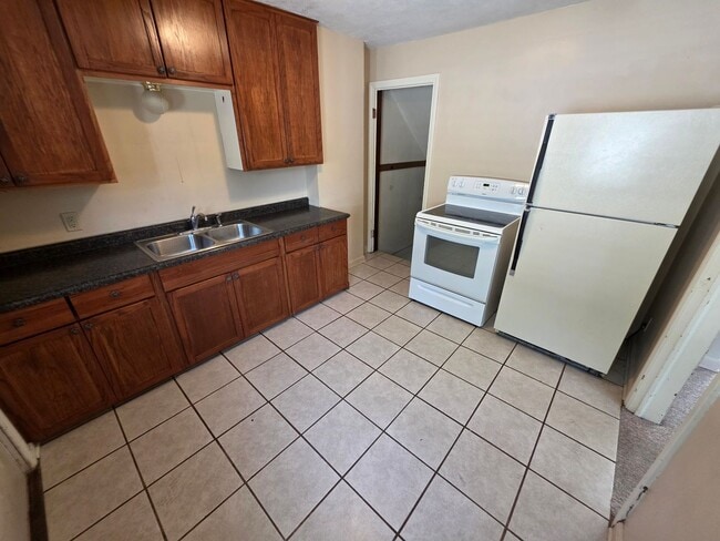 Building Photo - 626-628 Ripley Ave Unit 626 Ripley Ave Rental