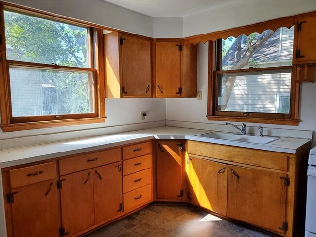 Photo - 621 N Morgan Ave