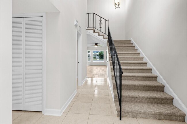 1277 Seagull Point