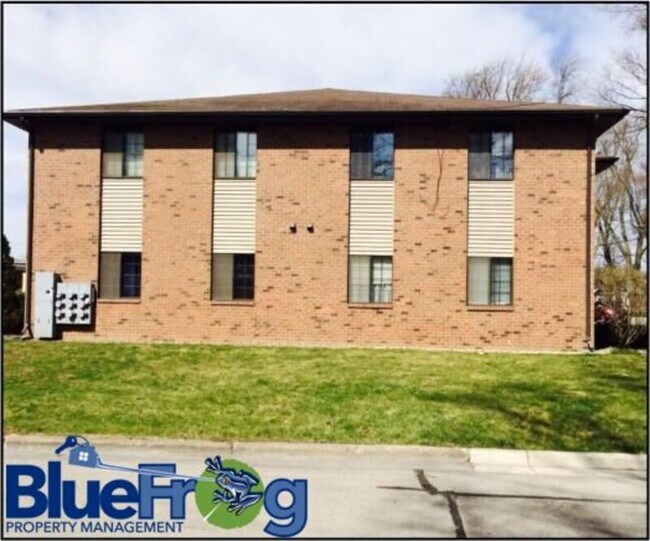 Photo - 230 Robbins St