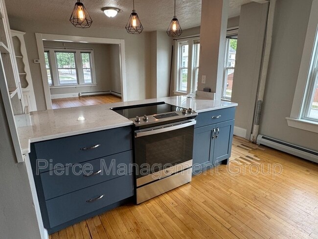 Building Photo - 4 Hazel St Unit 1 Rental