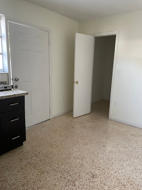 Photo - 2815 SW 37th Ct Unit Efficiency
