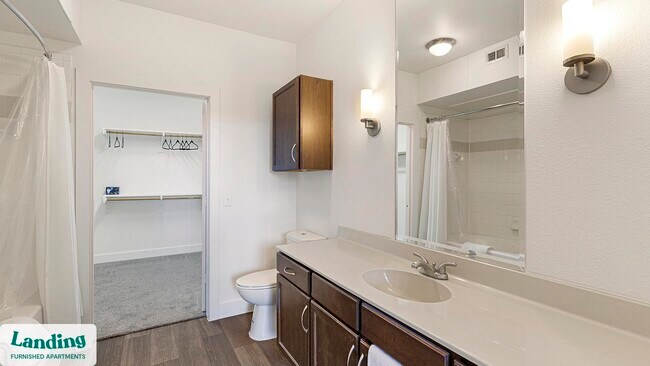 7373 Valley View Ln Unidad 1085