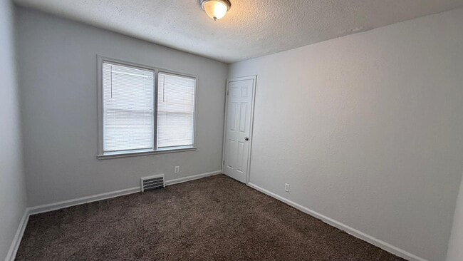 Photo - 18703 Waltham St