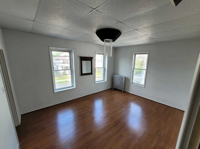 Photo - 211-213 Montgomery Avenue Unidad 211