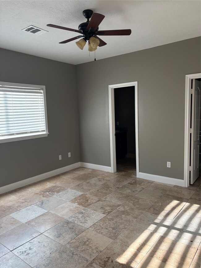 307 Covecrest Dr