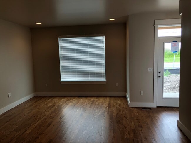 3360 Davis Ln Unit D