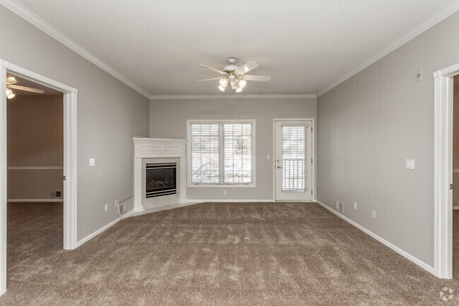 2BR, 2BA - 1,194 SF