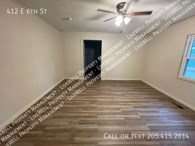 Photo - 412 E 6th St