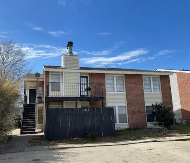 Building Photo - 2 Bedroom 2 bath for lease Rental