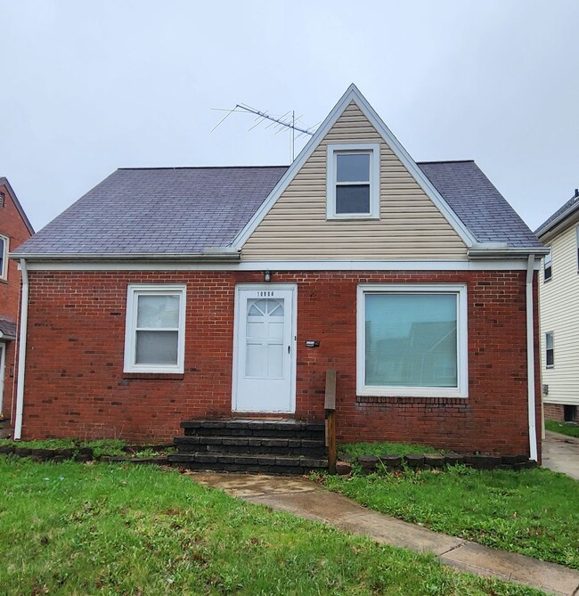 Building Photo - Garfield Hts 3 BR