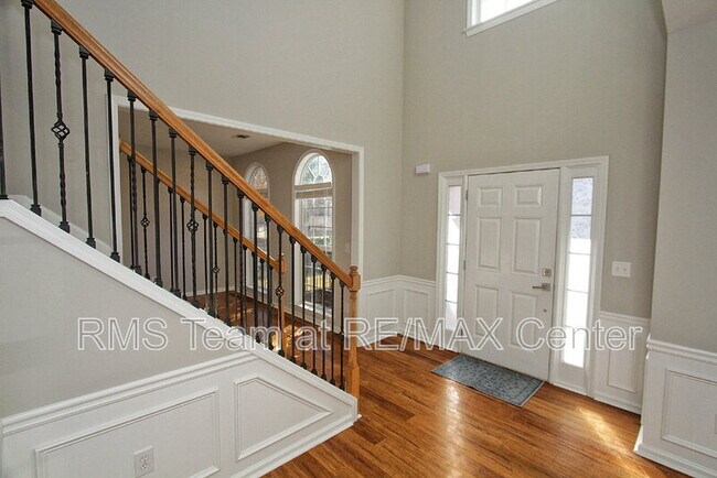 Photo - 5057 Bethpage Dr NE