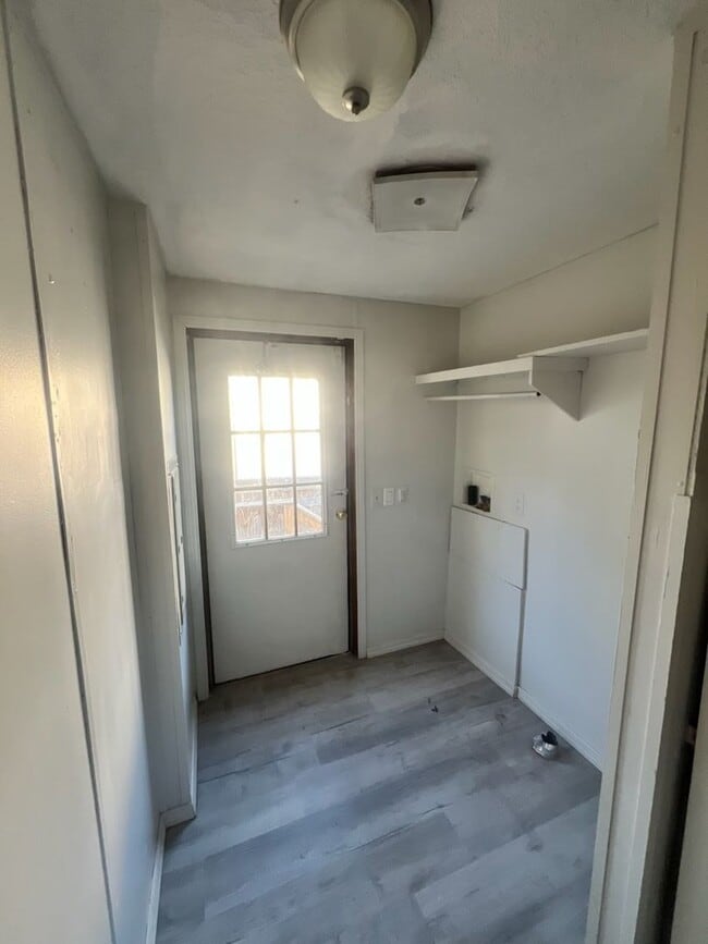 Photo - 518 W Alabama Ave