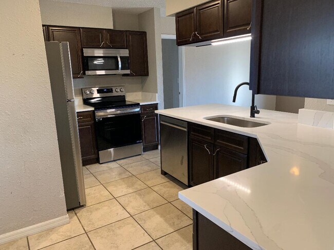 Photo - 2138 W Silver Hill Ln