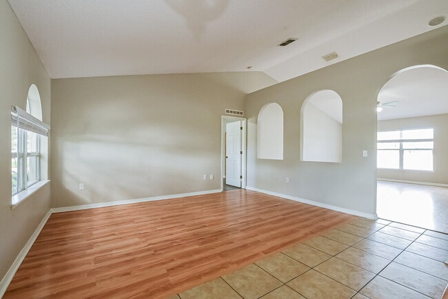 Photo - 744 Westcliffe Dr