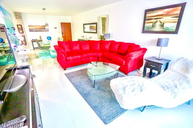 Living room - 4001 S Ocean Dr Unit Condo with Ocean view