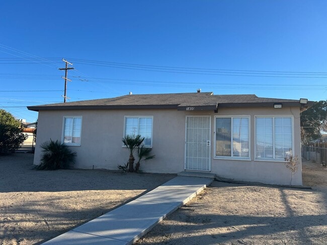 Photo - 3 Bedroom 1 Bathroom House with Huge Fenced Yard Near Schools, Park & Community Pool