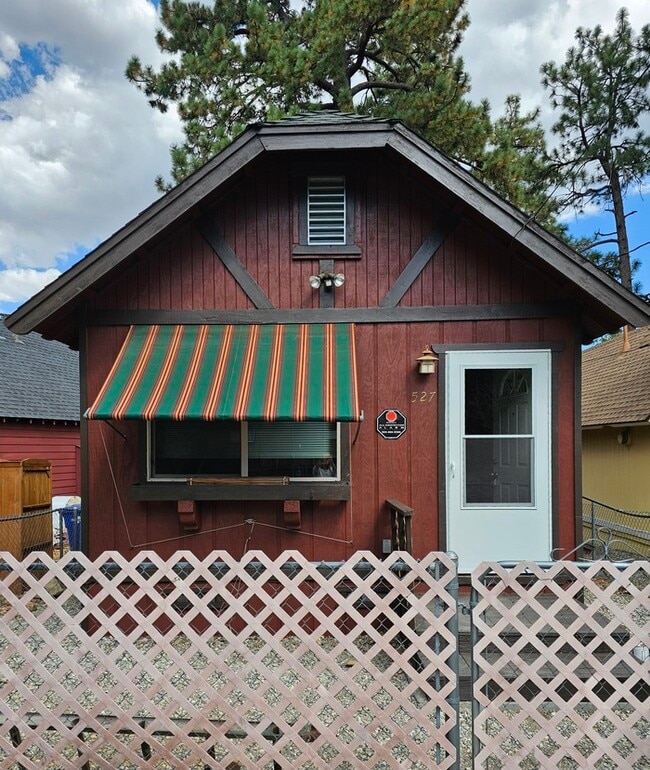 Building Photo - Charming 2-Bedroom + Office Home with Rece...