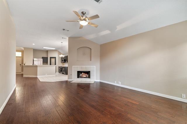 Photo - 615 Lake Bridge Dr