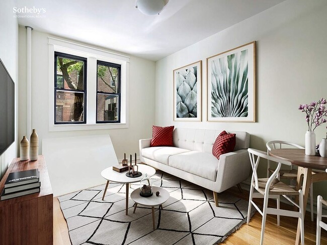 Photo - 342 W 21st St Unit 1D