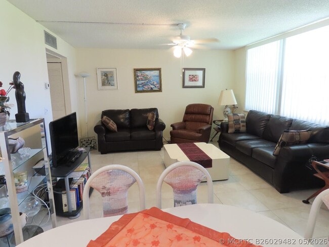 Photo - 17 Willowbrook Ln Unit 106