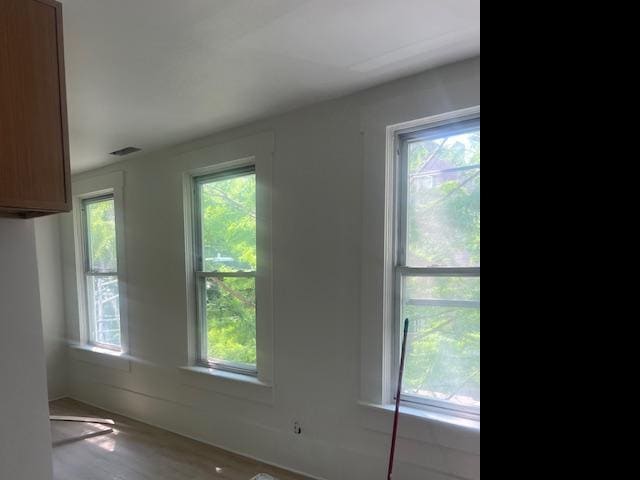2 bedroom in Chicago IL 60647 - 2 bedroom in Chicago IL 60647 Condo Unit 2RR