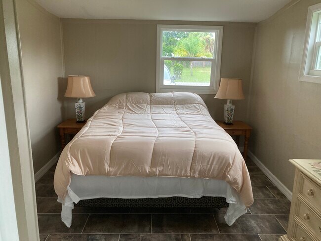 Photo - 1561 5th Ct Unidad 1