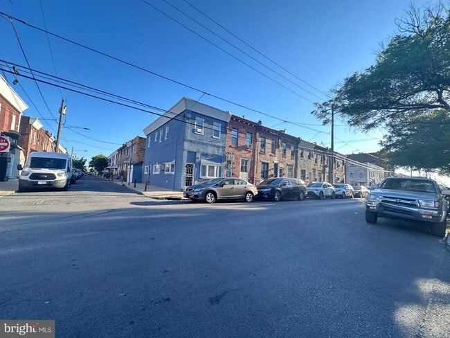 Building Photo - 526 W Porter St