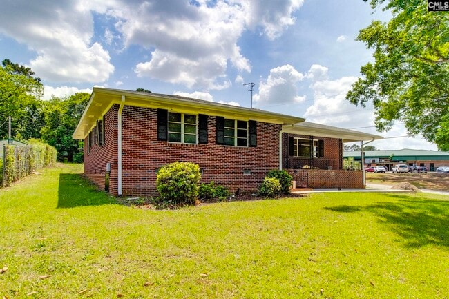 Photo - 120 McRae St