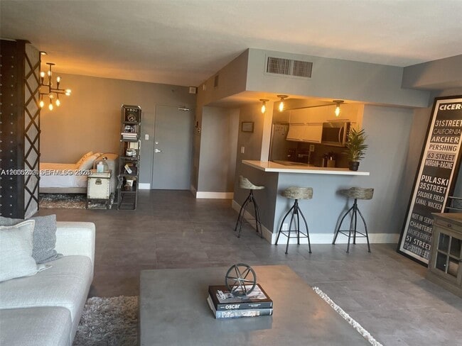 Photo - 1000 West Ave Unit 405