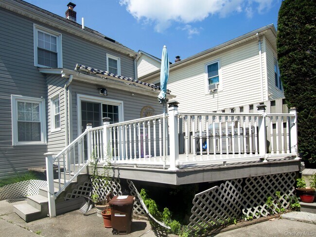 Photo - 89-03 249th St