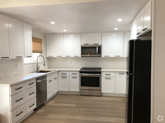 Building Photo - 17912 Baron Cir Unit 1 Rental