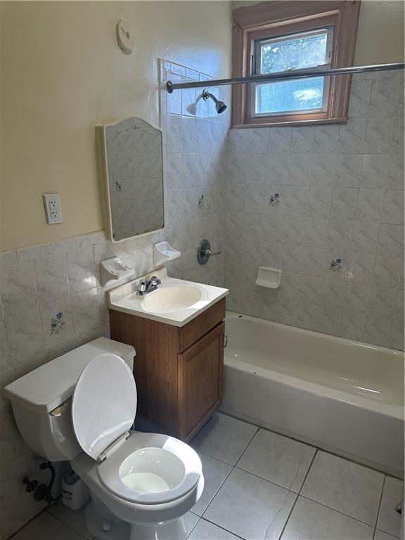Photo - 332 E 52nd St