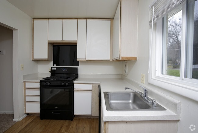 Photo - Lake Falls Apartments