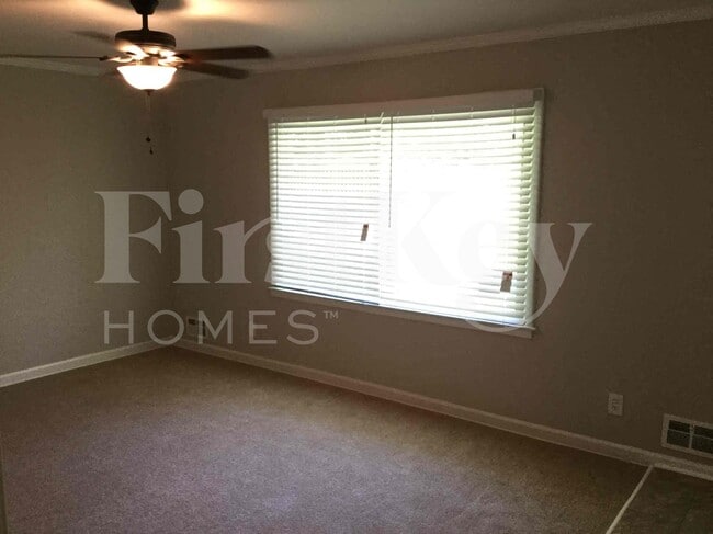 Photo - 1760 Danrich Dr