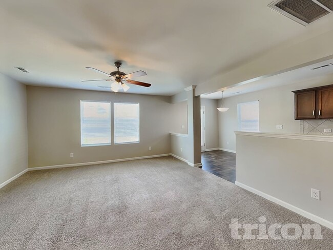 Photo - 1711 Sawtooth Ct