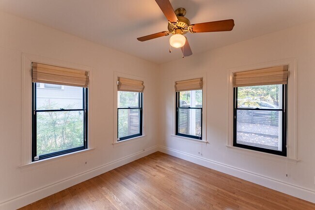 Photo - Luxury Living in Travis Heights—Historic 3...