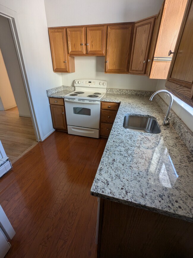 Photo - 500 N York Rd Unidad H2