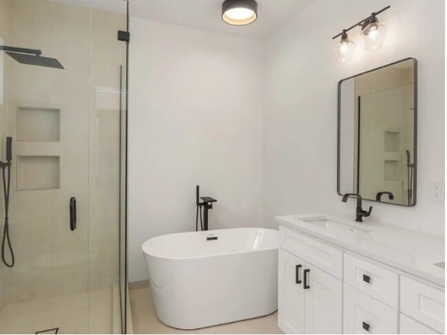 Photo - 211 W Harriman St