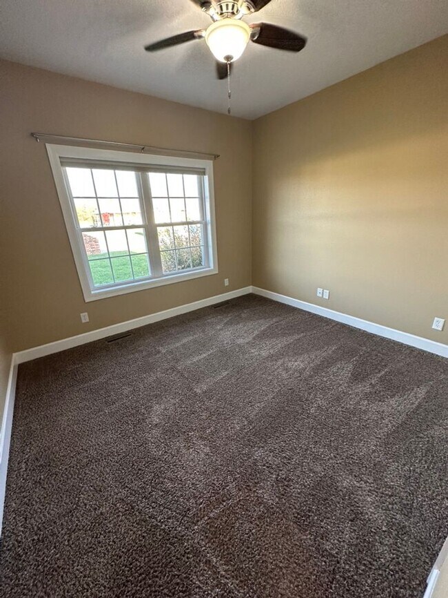 COMING SOON! 2 Bedroom, 2 Bathroom Duplex House House Rental in