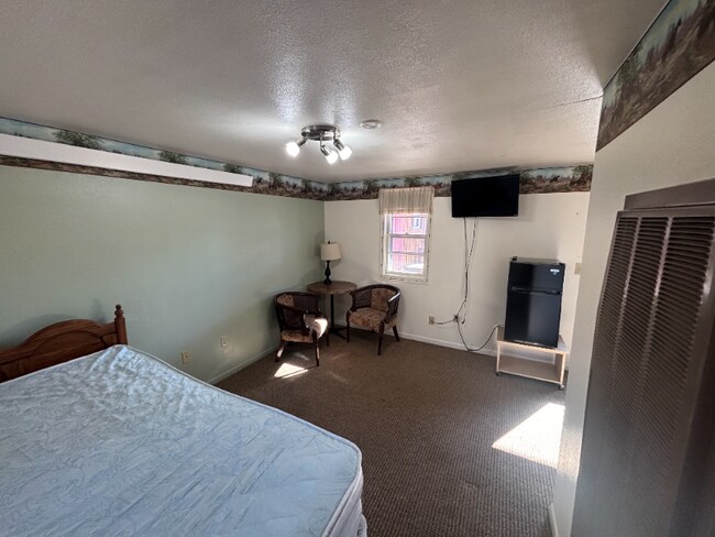 Photo - 19022 US HWY 85