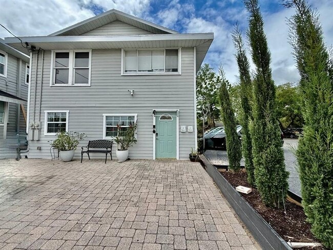 Building Photo - 2575 S Himes Ave Unit A