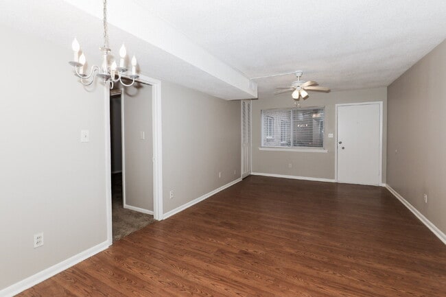 Photo - PRE-LEASING: Charming 2-Bed Sanctuary in College Park Unidad 5