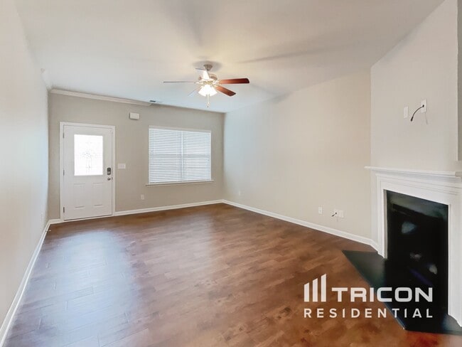 Photo - 228 Elmhaven Dr