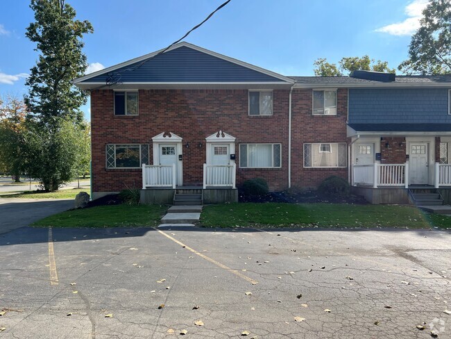 Building Photo - Denrose Townhomes