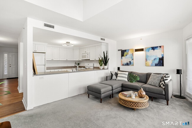 Photo - 3250 Fairfield Ave Unit 302