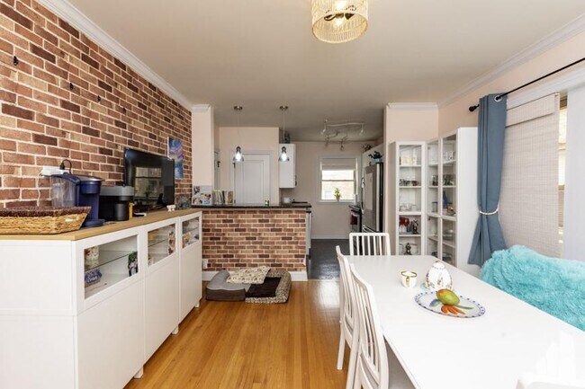 Photo - 2 bedroom in Chicago IL 60640 Unit 2