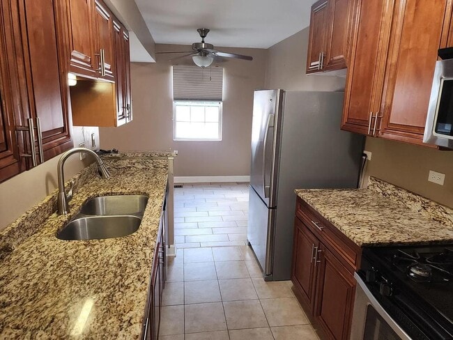 Photo - 624 N Lake Shore Dr