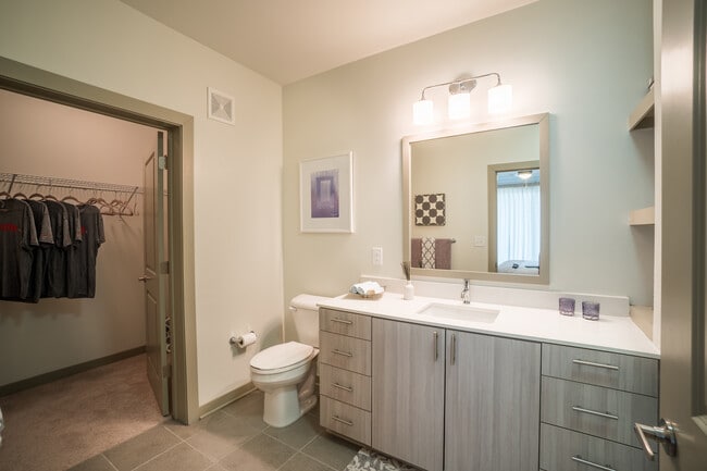 Photo - Artisan Twickenham Square