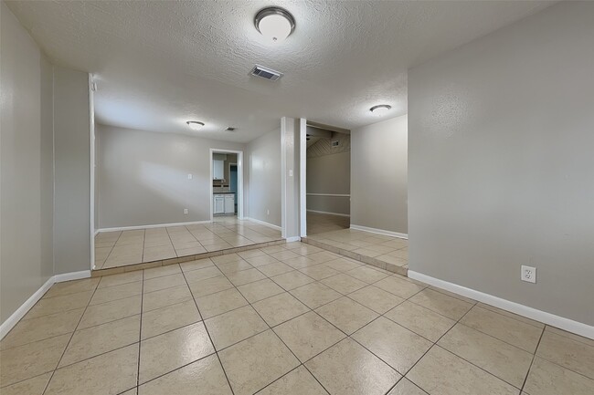 Photo - 7731 Bunker Wood Ln